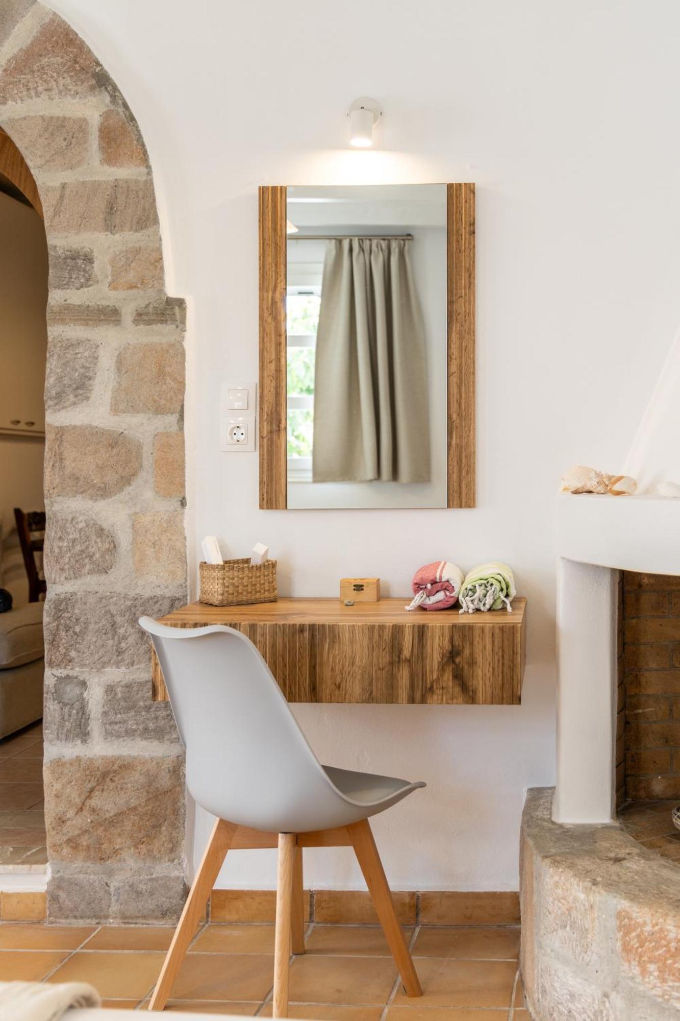 Lina And Babis' Home Αδάμας Δωμάτιο φωτογραφία