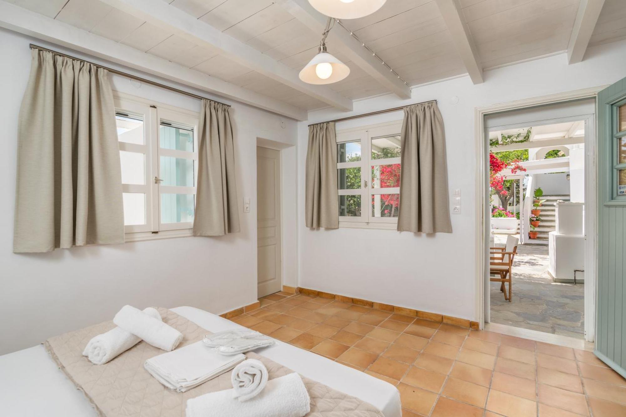 Lina And Babis' Home Αδάμας Δωμάτιο φωτογραφία