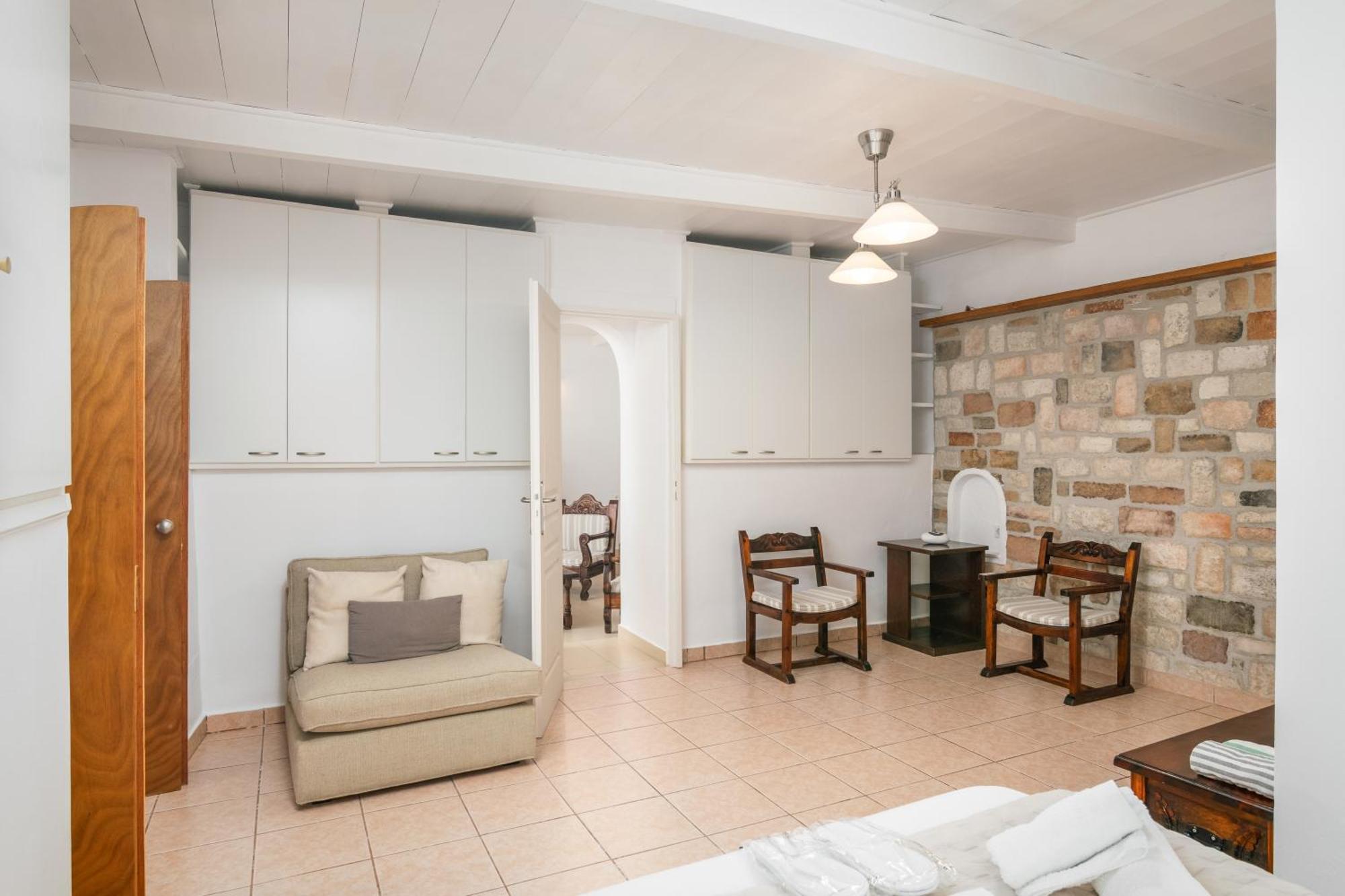 Lina And Babis' Home Αδάμας Δωμάτιο φωτογραφία
